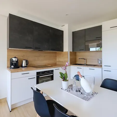 Apartment La Grande Bleue, Magnifique T2 Climatise, Proche De La